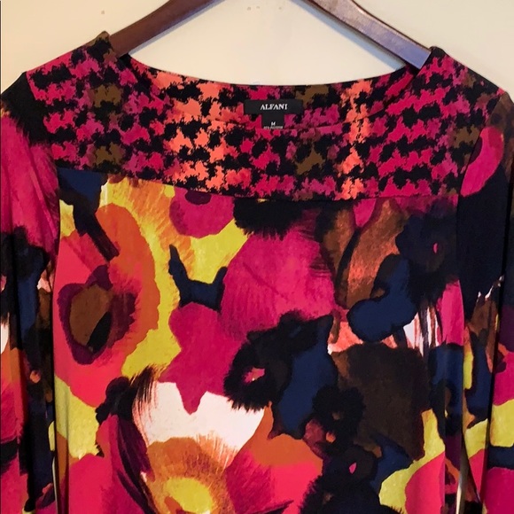 Spring/Summer dress - Picture 3 of 4